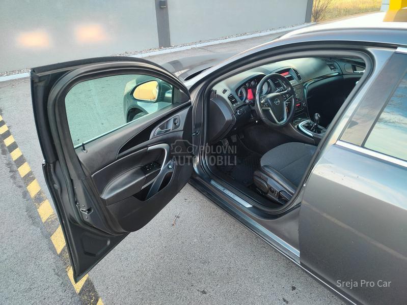 Opel Insignia 2.0 CDTI COSMO SW