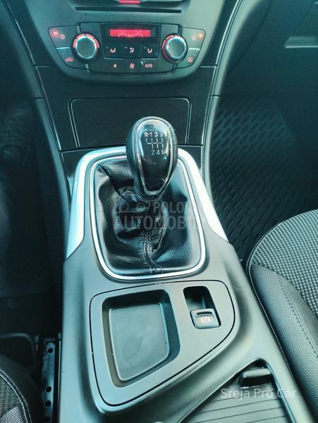 Opel Insignia 2.0 CDTI COSMO SW