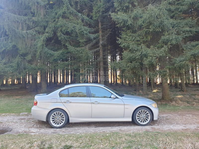 BMW 330 