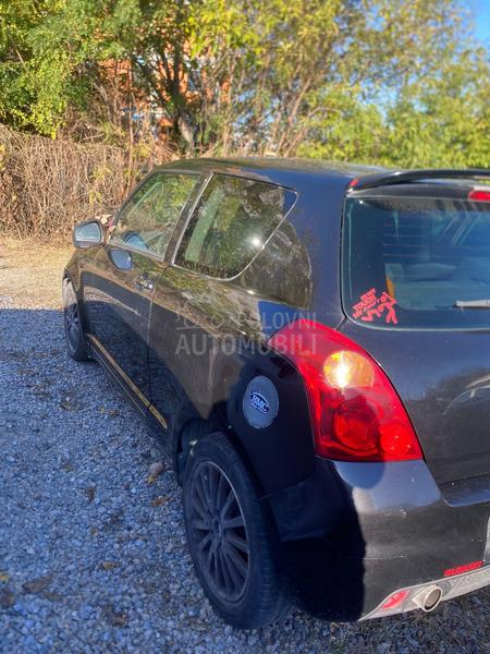Suzuki Swift 1.6 sport