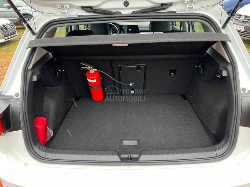 Volkswagen Golf 8 1.5 TGI