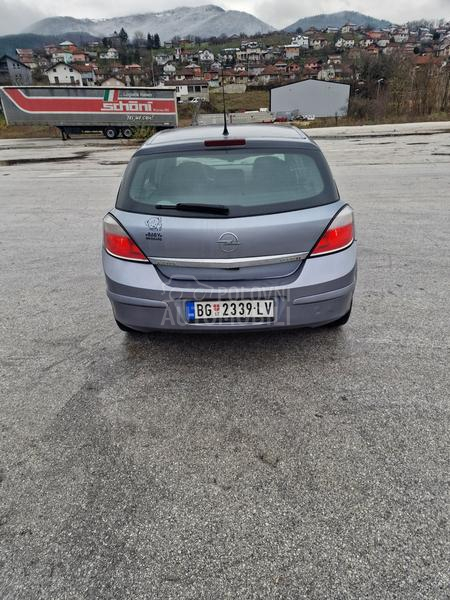 Opel Astra H 