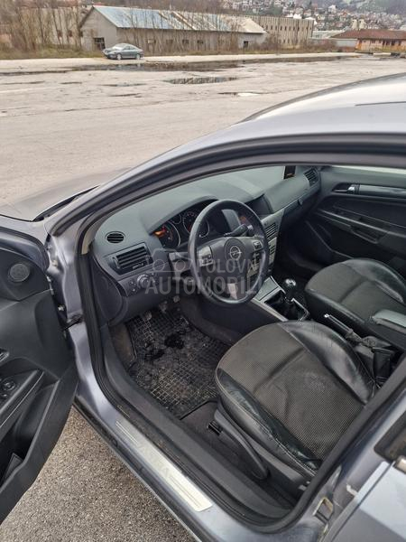 Opel Astra H 