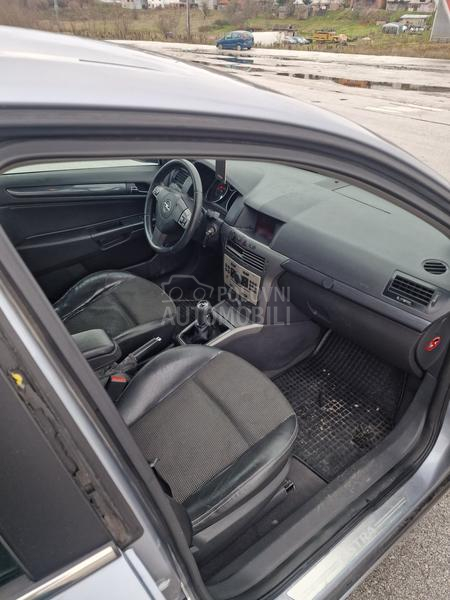 Opel Astra H 