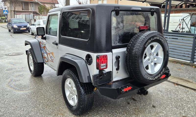 Jeep Wrangler 3.8 V6 SAHARA