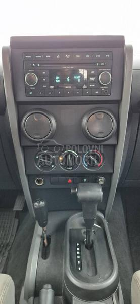 Jeep Wrangler 3.8 V6 SAHARA