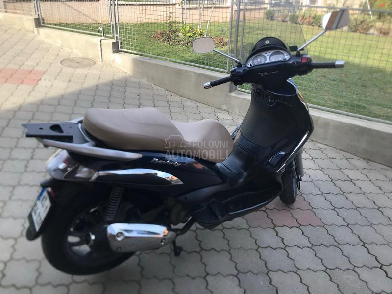 Piaggio Beverly 250