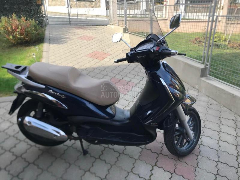 Piaggio Beverly 250