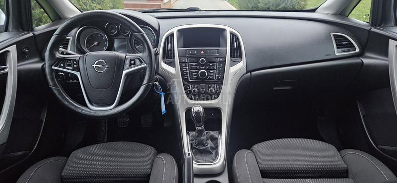 Opel Astra J 1.7cdti