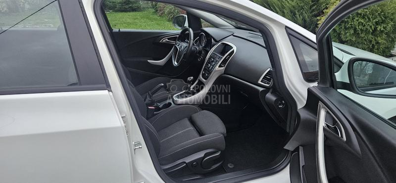 Opel Astra J 1.7cdti