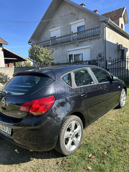Opel Astra J 1.7 CDTI