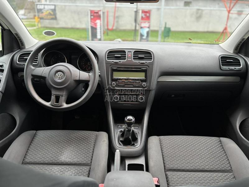 Volkswagen Golf 6 1.6 i 8v