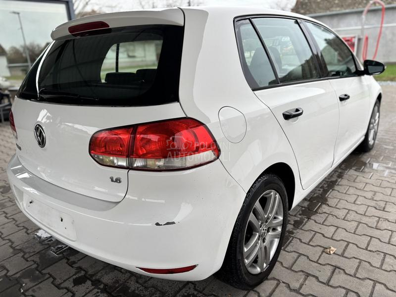 Volkswagen Golf 6 1.6 i 8v