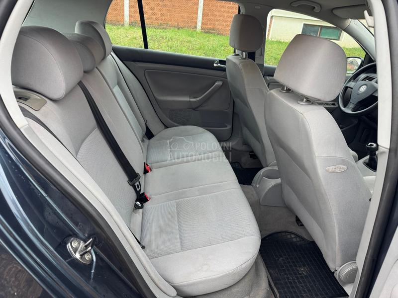 Volkswagen Golf 5 1,4B/PIin 55K w