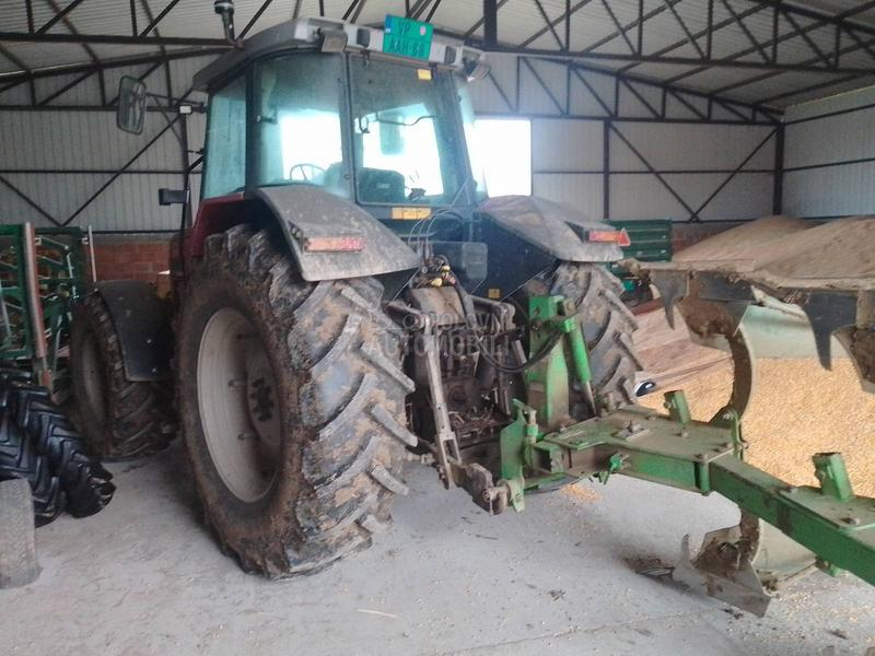 Massey Ferguson 8110