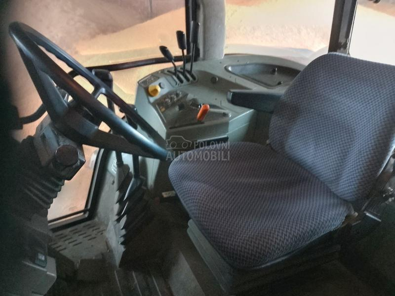 Massey Ferguson 8110