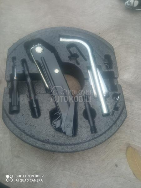 Set rezervnog točka