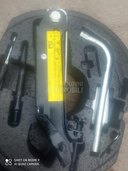 Set rezervnog točka