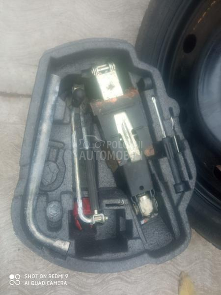 Set rezervnog točka