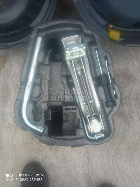 Set rezervnog točka