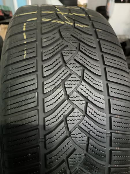 Goodyear 225/45 R18 Zimska