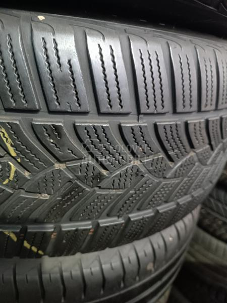 Goodyear 225/45 R18 Zimska