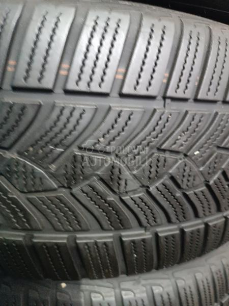 Goodyear 225/45 R18 Zimska