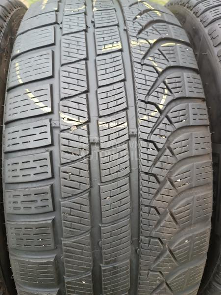 Pirelli 245/40 R19 Zimska