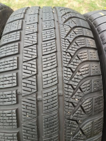 Pirelli 245/40 R19 Zimska