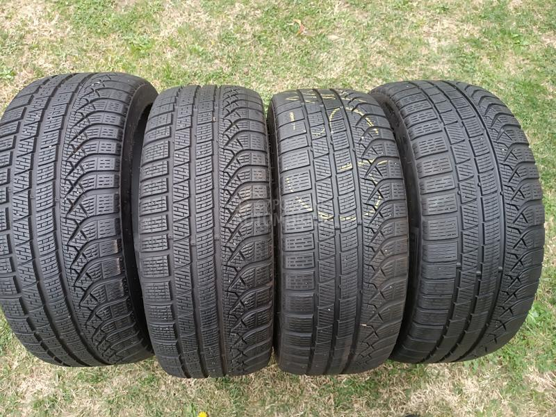 Pirelli 245/40 R19 Zimska