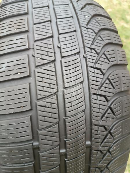 Pirelli 245/40 R19 Zimska
