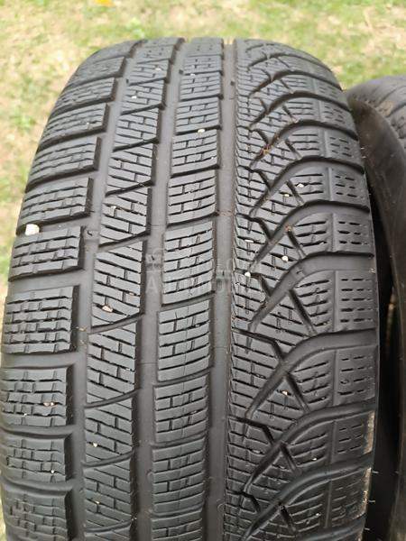 Pirelli 245/40 R19 Zimska