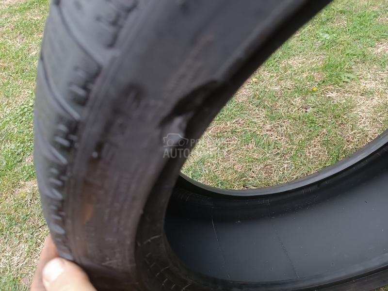 Pirelli 245/40 R19 Zimska