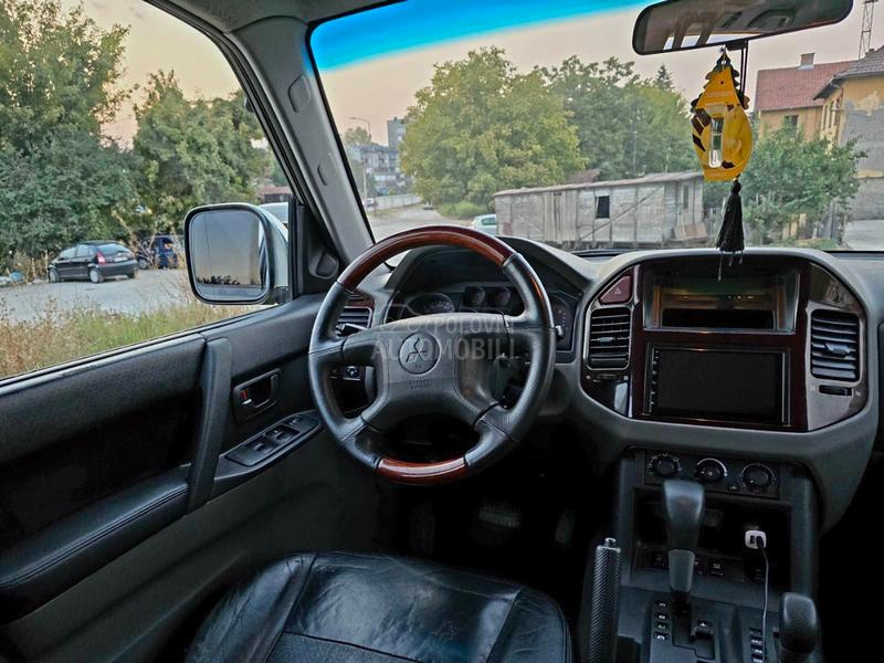 Mitsubishi Pajero 3.5 GDI