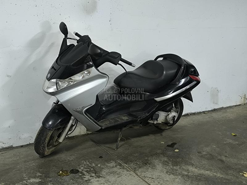 Piaggio x8