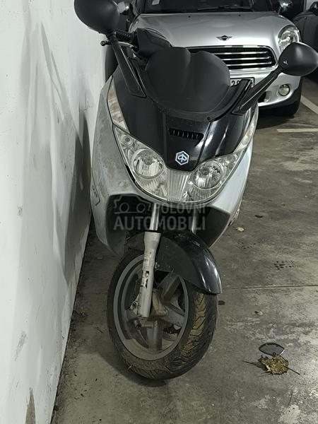 Piaggio x8