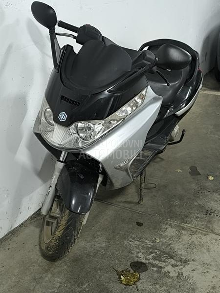 Piaggio x8