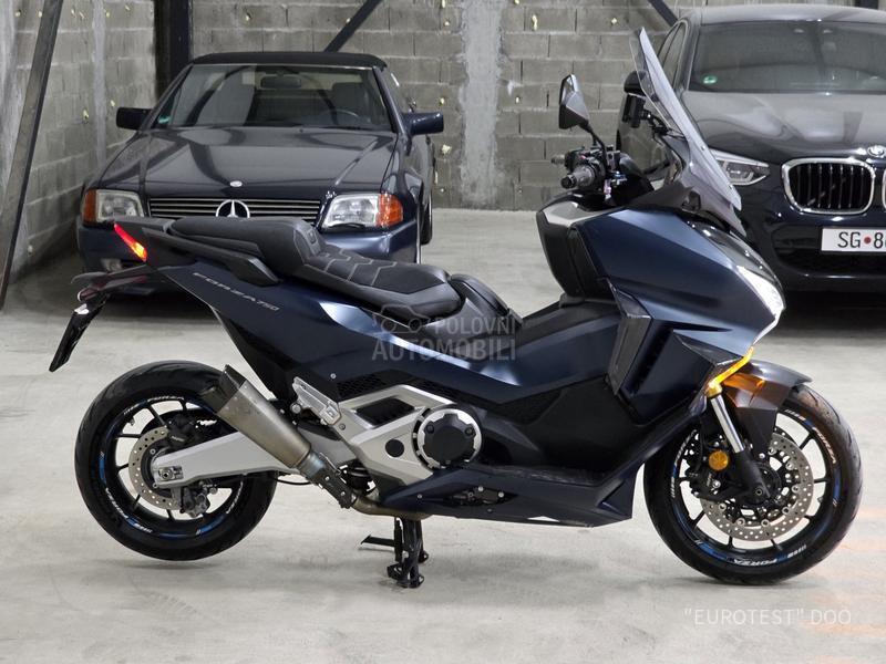 Honda Forza 750