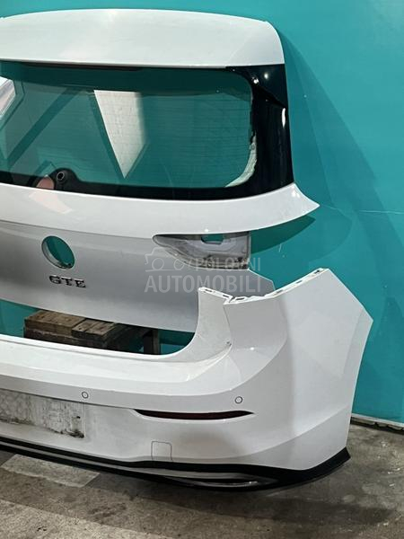 Zadnji branik i gepek vrata