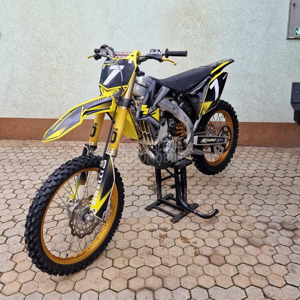 Suzuki Rmz250