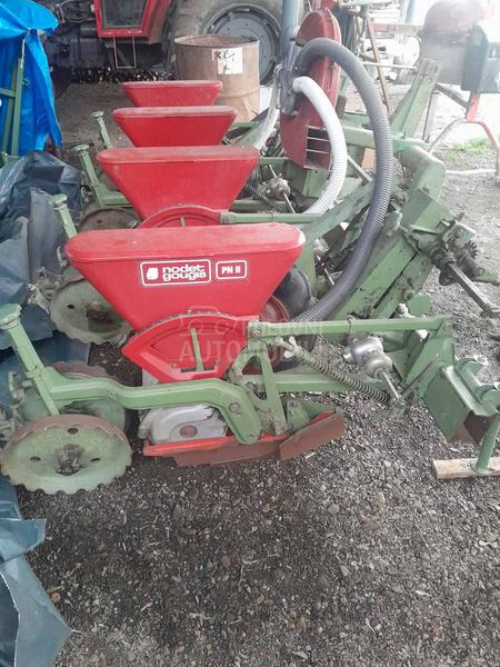 Nodet Pneumassem sejalica za kukuruz