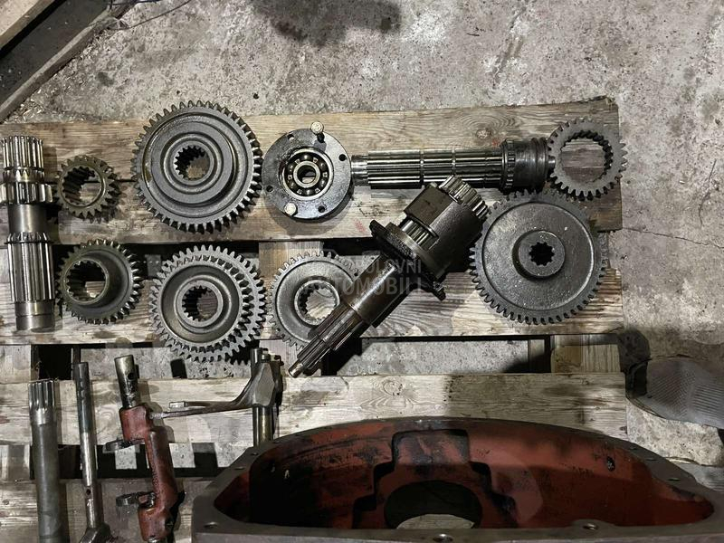 IMT 577 Delovi za menjač