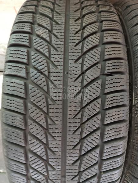 Goodride 215/40 R17 Zimska