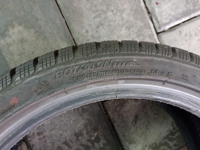 Goodride 215/40 R17 Zimska