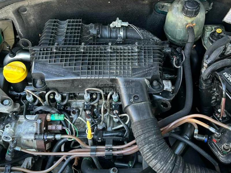 Renault Clio II 1.5dCi 2002. god. -  kompletan auto u delovima