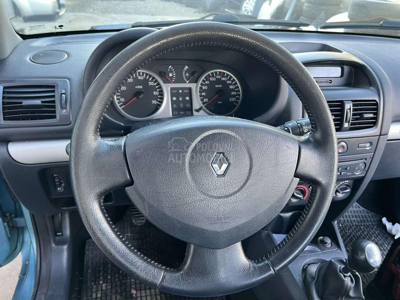 Renault Clio II 1.5dCi 2002. god. -  kompletan auto u delovima