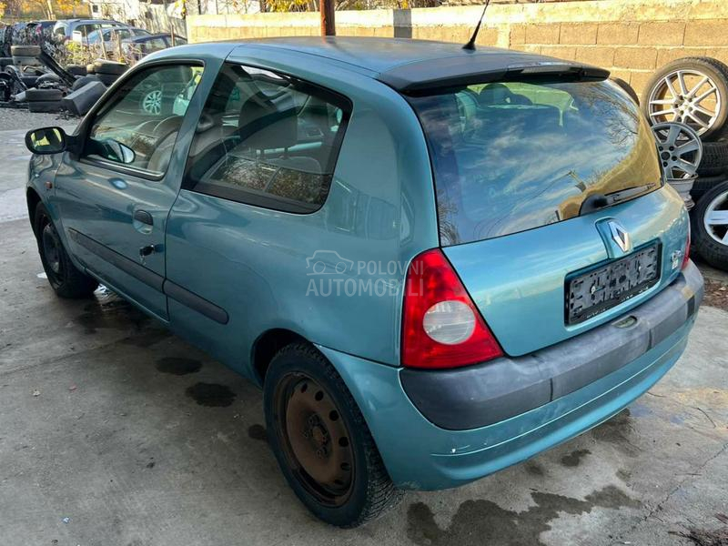 Renault Clio II 1.5dCi 2002. god. -  kompletan auto u delovima