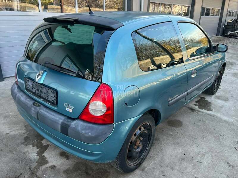 Renault Clio II 1.5dCi 2002. god. -  kompletan auto u delovima