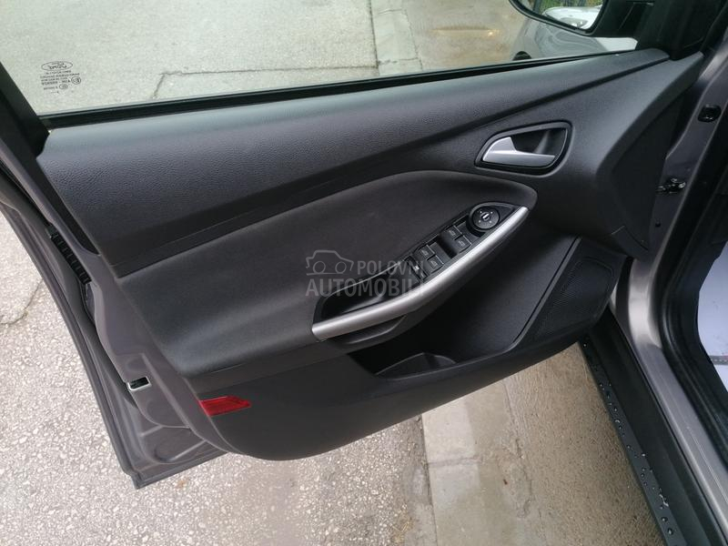 Ford Focus 1.0i TREND LINE CH