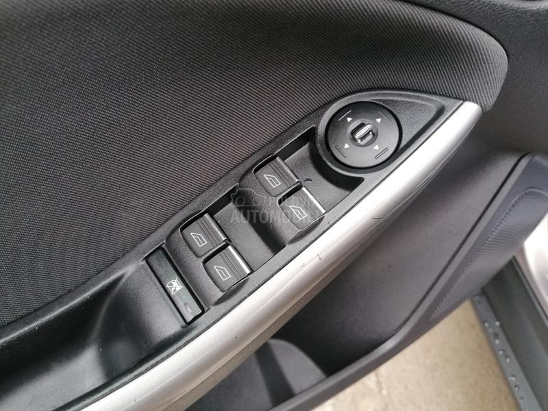 Ford Focus 1.0i TREND LINE CH